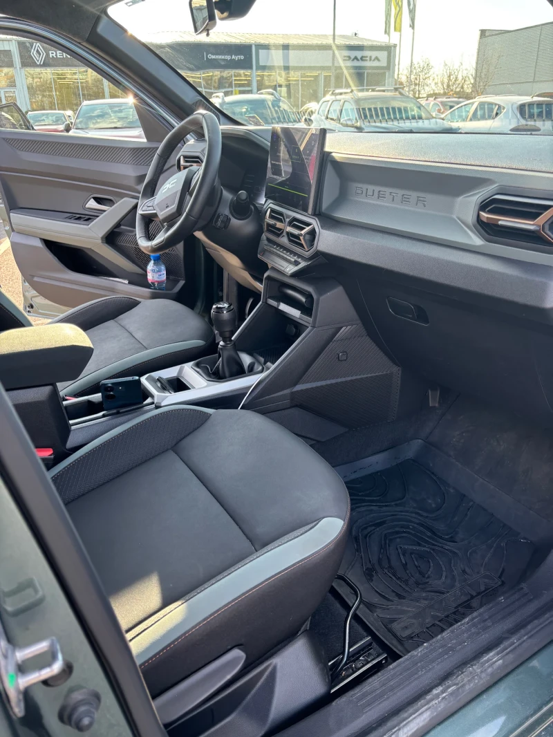 Dacia Duster, снимка 9 - Автомобили и джипове - 52630527