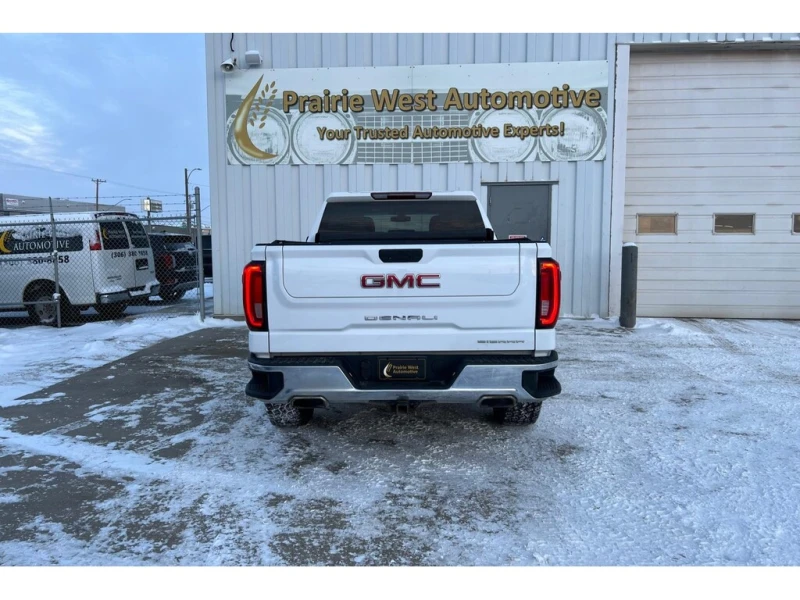 Gmc Sierra 2019 GMC Sierra 1500 SLT 6.2L V8w Cab - No Acc Cre