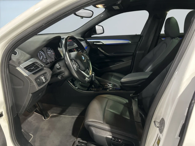 BMW X2 * XDrive28i / NAVI / Sunroof / Leather / Clean Car, снимка 7 - Автомобили и джипове - 52726036