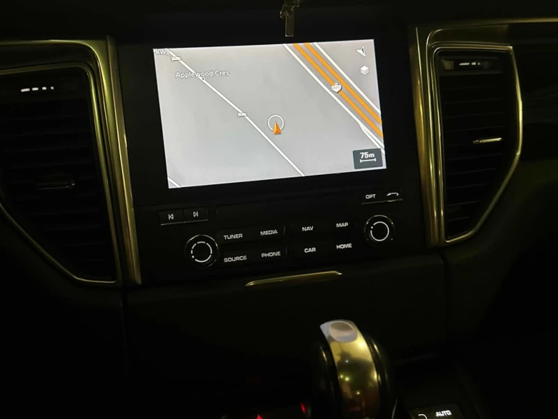 Porsche Macan S  CARFAX, снимка 9 - Автомобили и джипове - 53293044