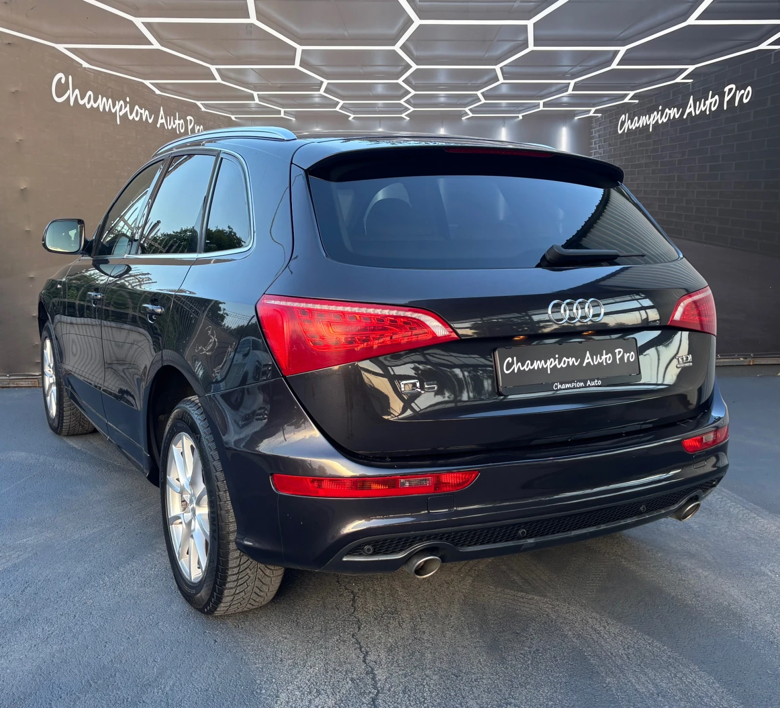 Audi Q5 3.0TDI S-line  - изображение 4