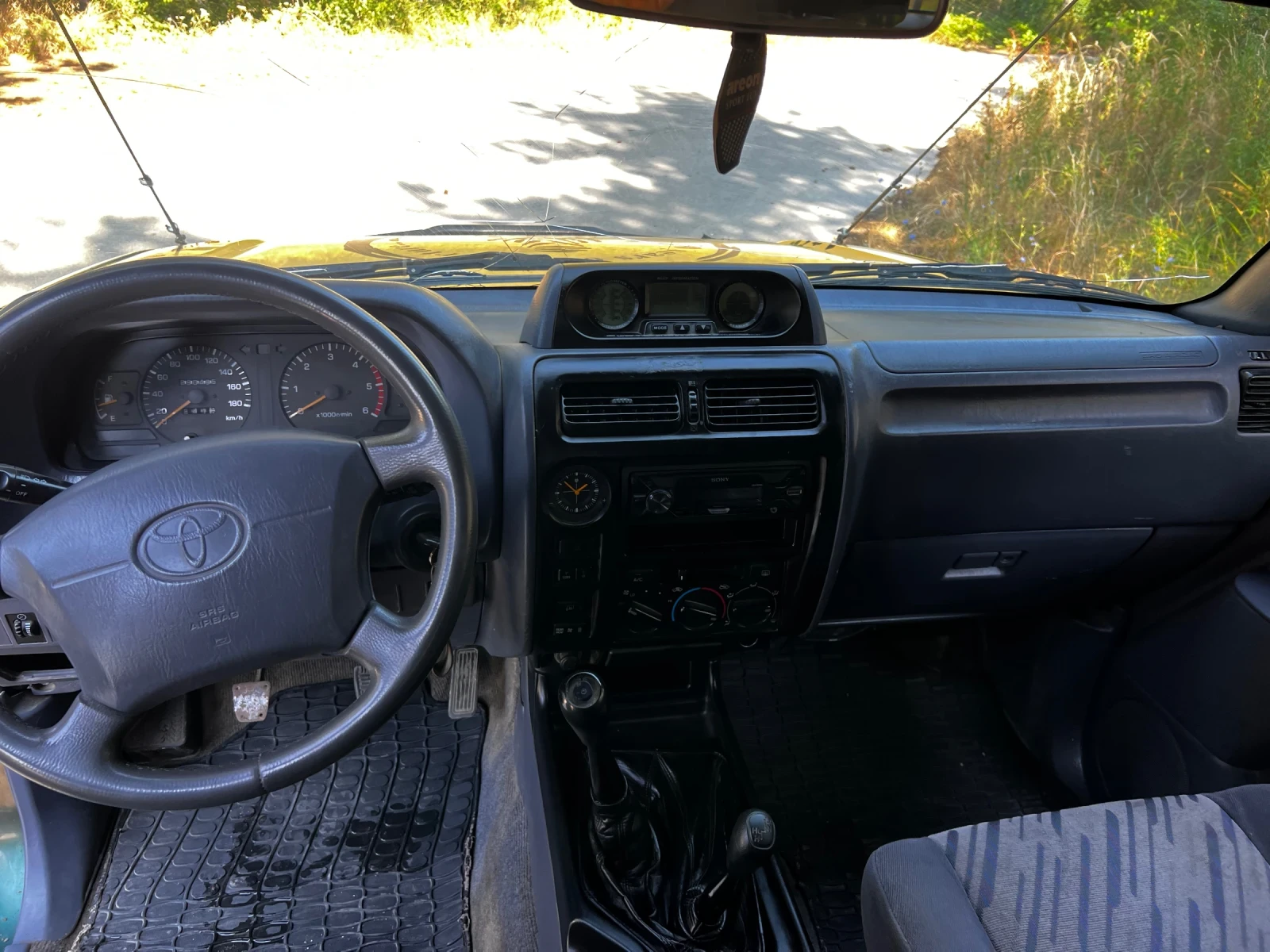 Toyota Land cruiser  - изображение 8