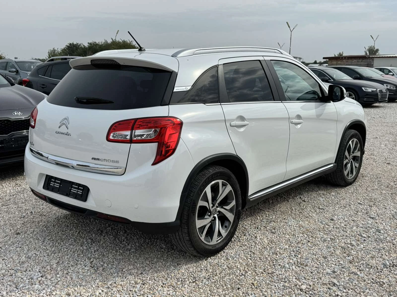 Citroen C4 AIRCROSS 1.6e-HDI 4X4 - изображение 4