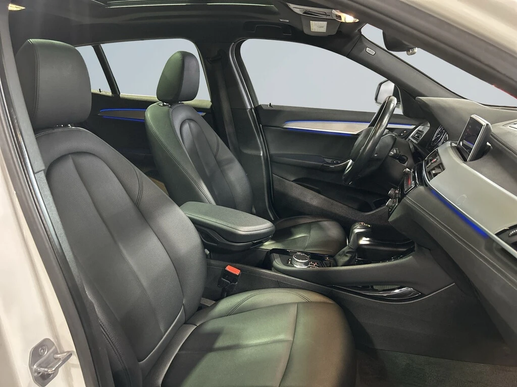 BMW X2 * XDrive28i / NAVI / Sunroof / Leather / Clean Car | Mobile.bg   10