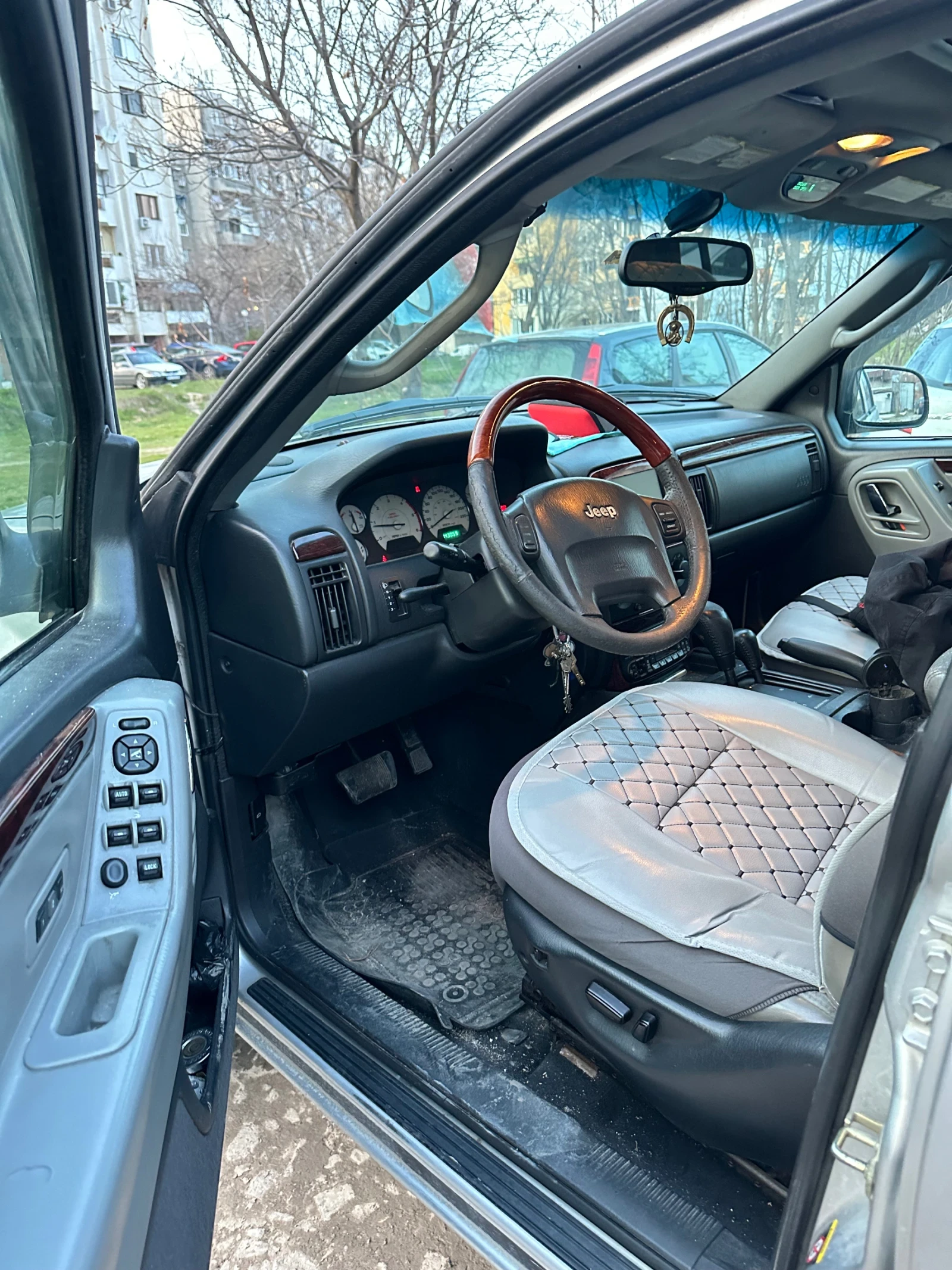 Jeep Grand cherokee 2.7 CRDI, снимка 5 - Автомобили и джипове - 53727720