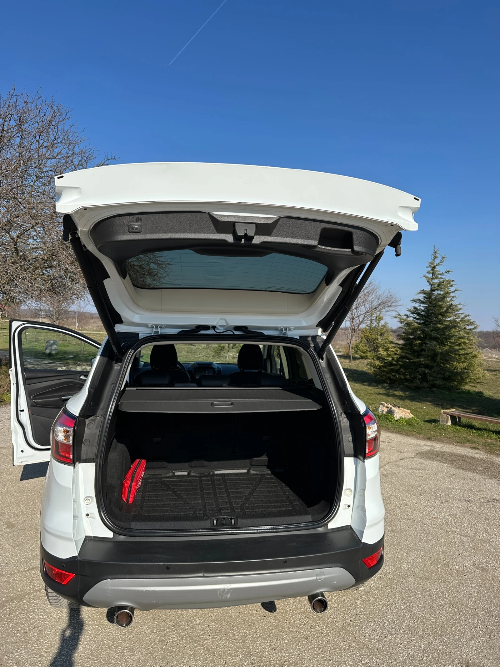 Ford Kuga Titanium, снимка 11 - Автомобили и джипове - 53756176