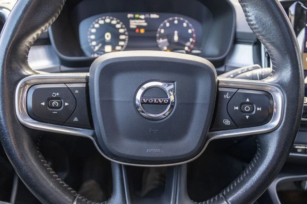 Volvo XC40 T5 MOMENTUM* HARMAN/KARDON* 360 КАМЕРИ* ПАНОРАМА, снимка 11 - Автомобили и джипове - 53975662