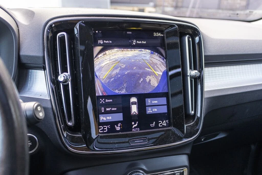 Volvo XC40 T5 MOMENTUM* HARMAN/KARDON* 360 КАМЕРИ* ПАНОРАМА, снимка 13 - Автомобили и джипове - 53975662