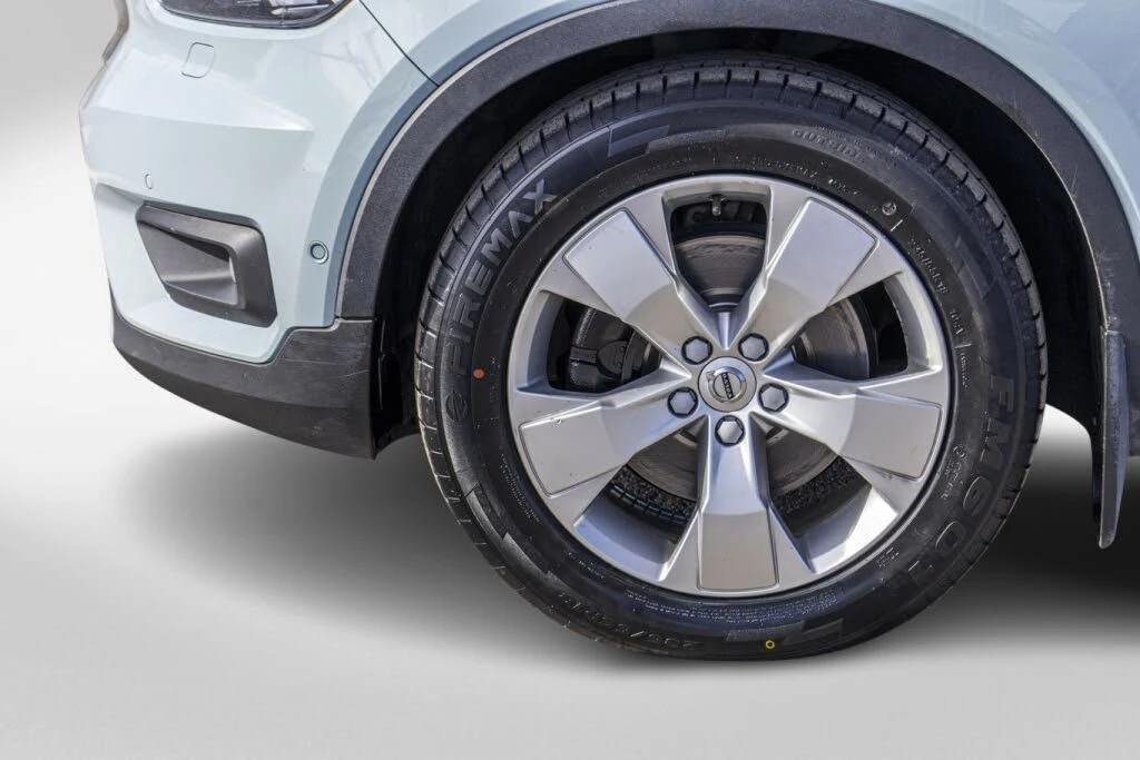 Volvo XC40 T5 MOMENTUM* HARMAN/KARDON* 360 КАМЕРИ* ПАНОРАМА, снимка 5 - Автомобили и джипове - 53975662