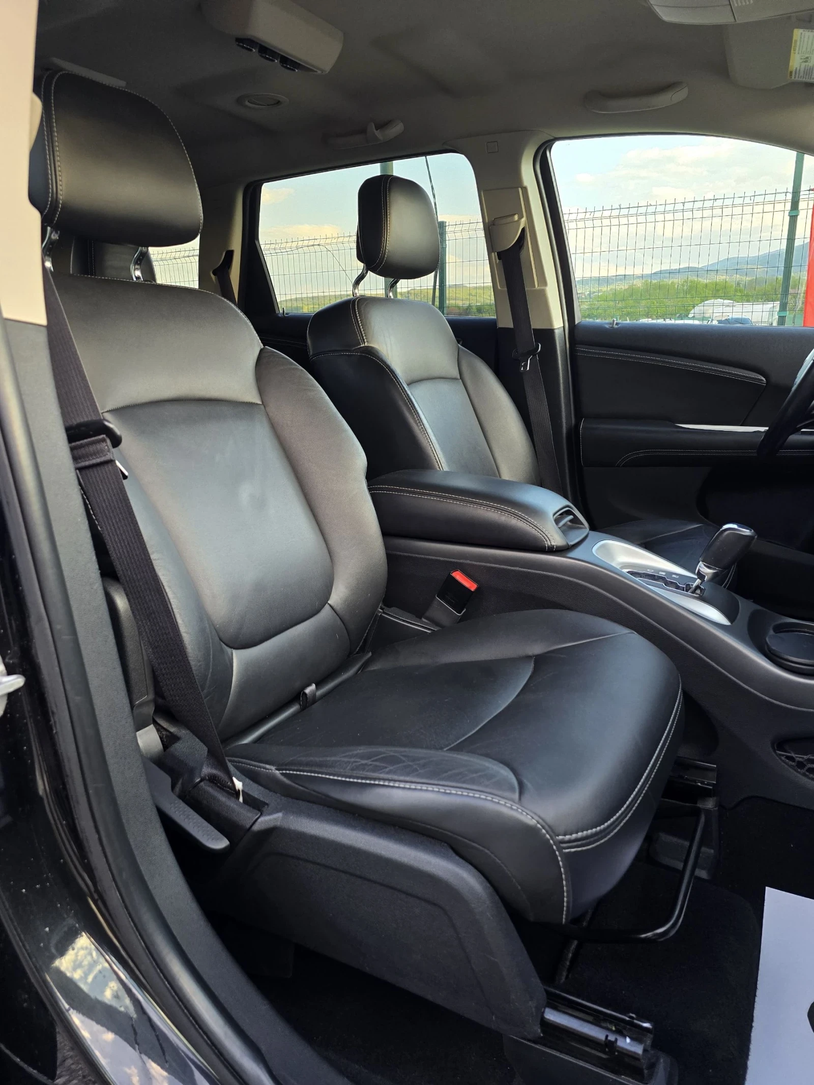 Fiat Freemont 3.6 AWD EuRo5B 7места, снимка 7 - Автомобили и джипове - 54346941