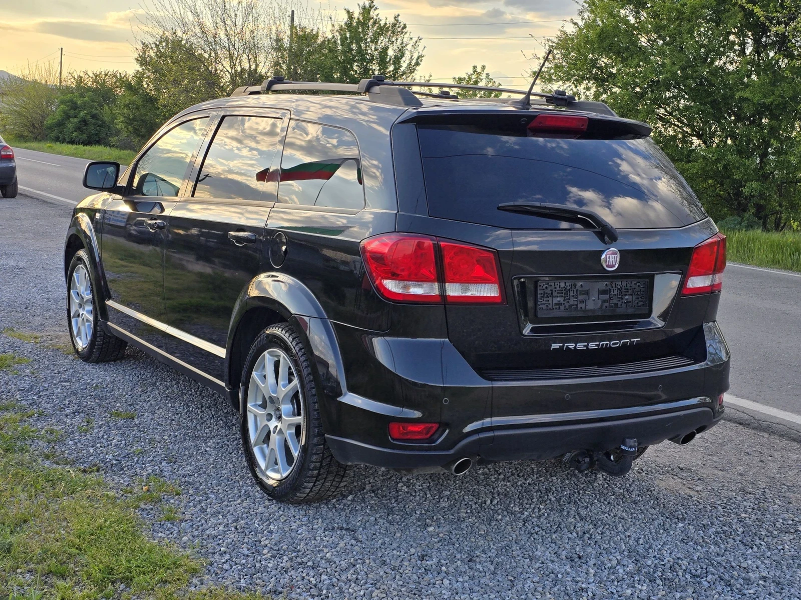 Fiat Freemont 3.6 AWD EuRo5B 7места, снимка 4 - Автомобили и джипове - 54346941