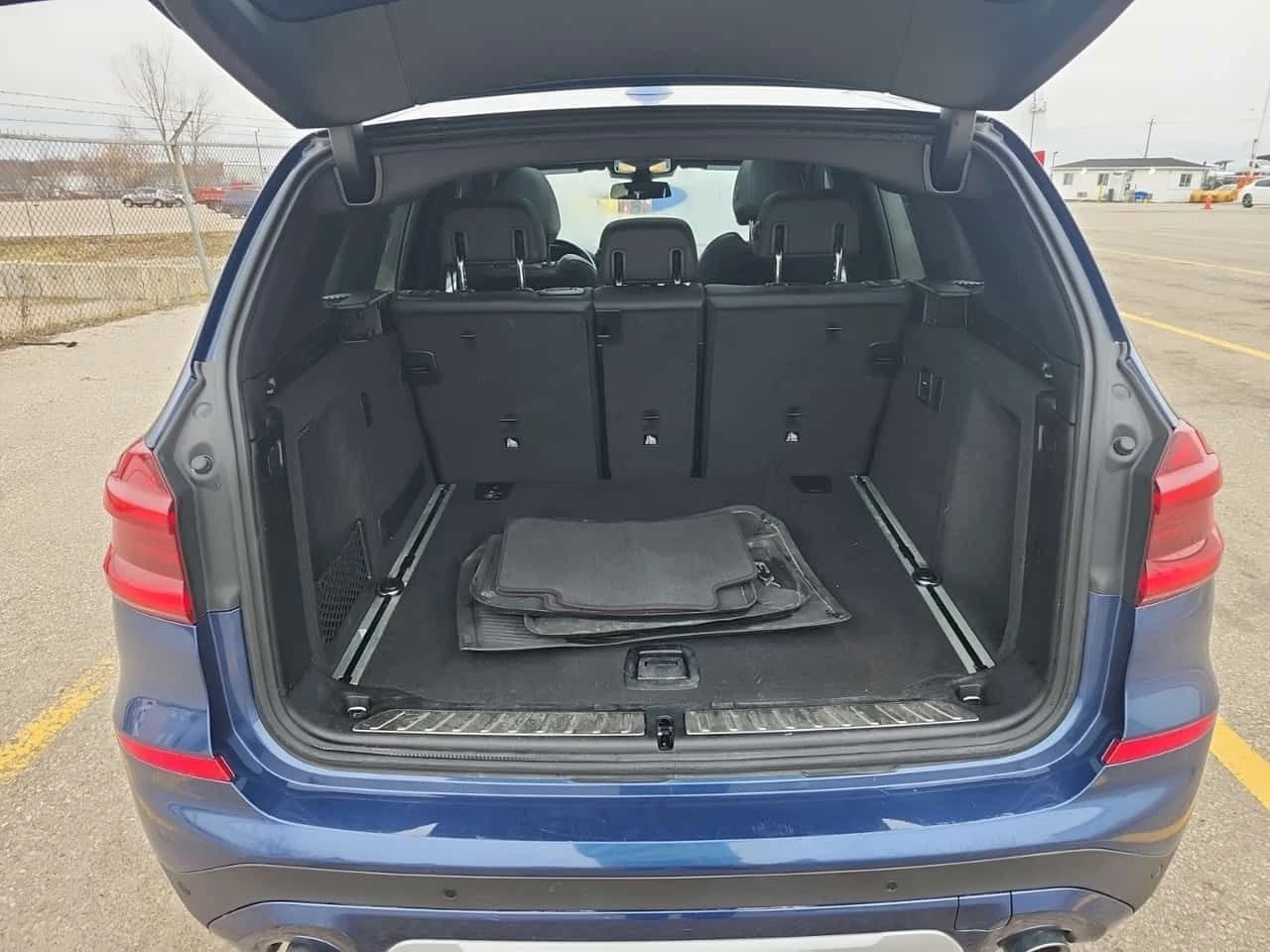 BMW X3 * Sports Activity Vehicle Xdrive30i * CARFAX * ЦЕН, снимка 8 - Автомобили и джипове - 54522665