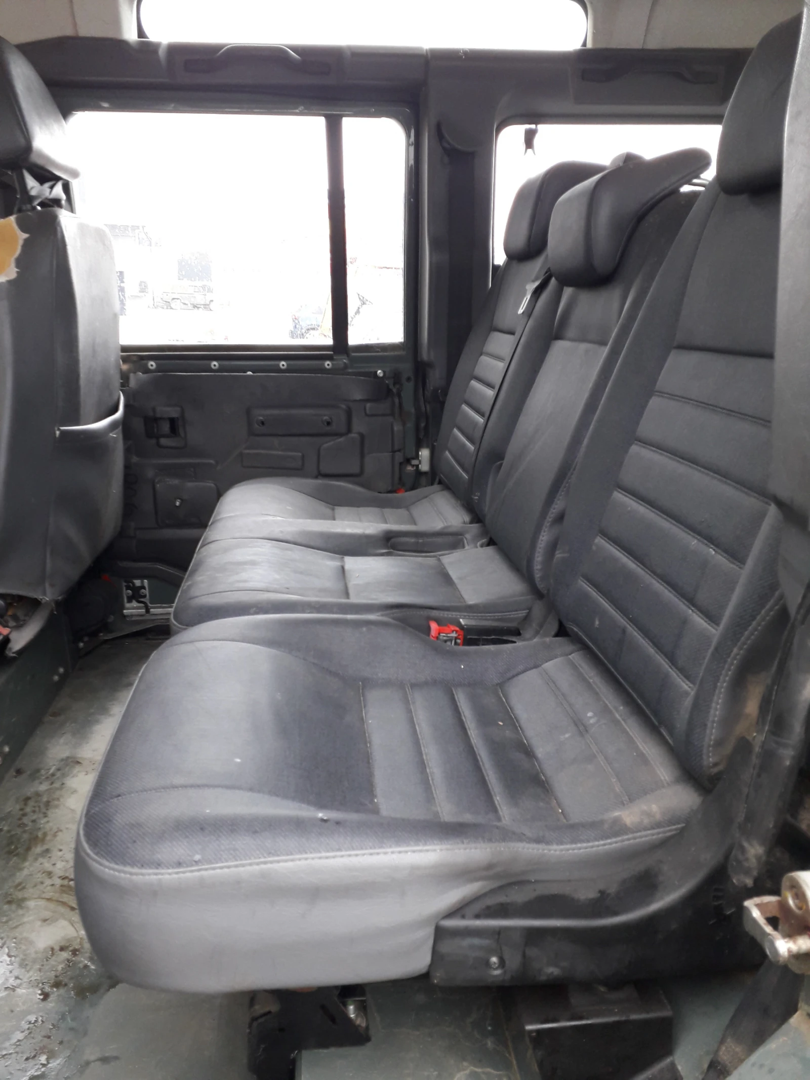 Land Rover Defender 110, снимка 10 - Автомобили и джипове - 54781302