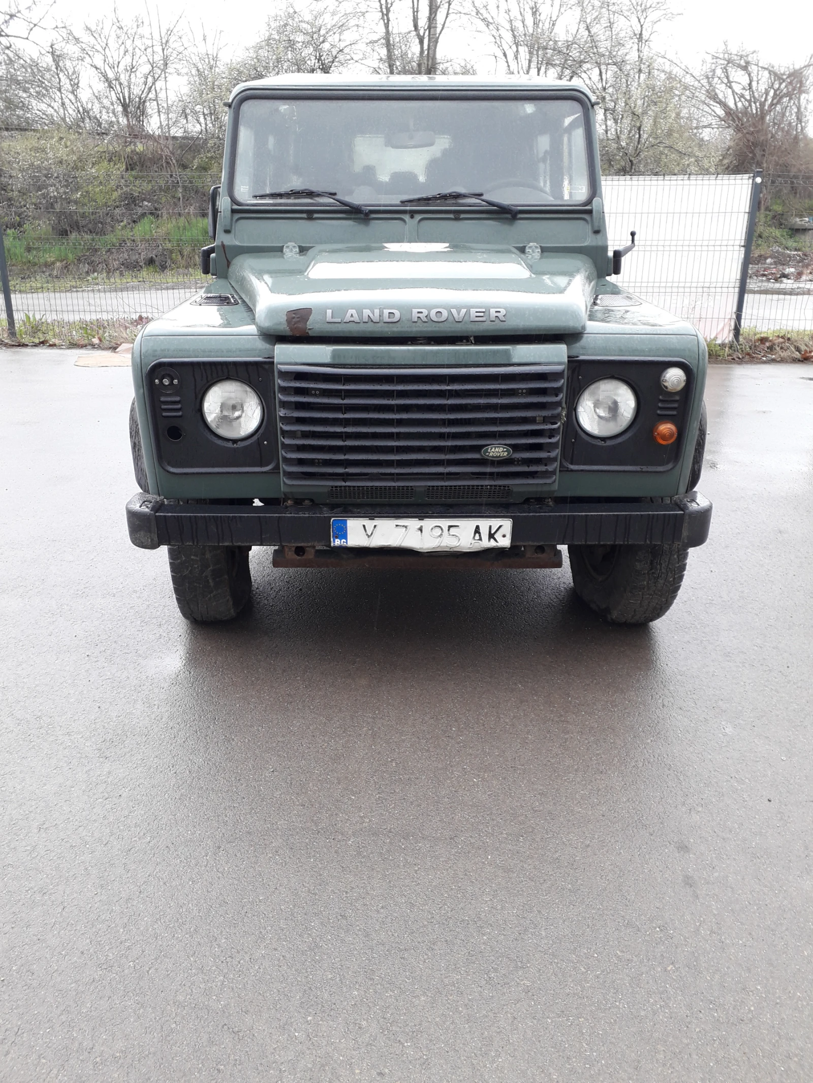 Land Rover Defender 110