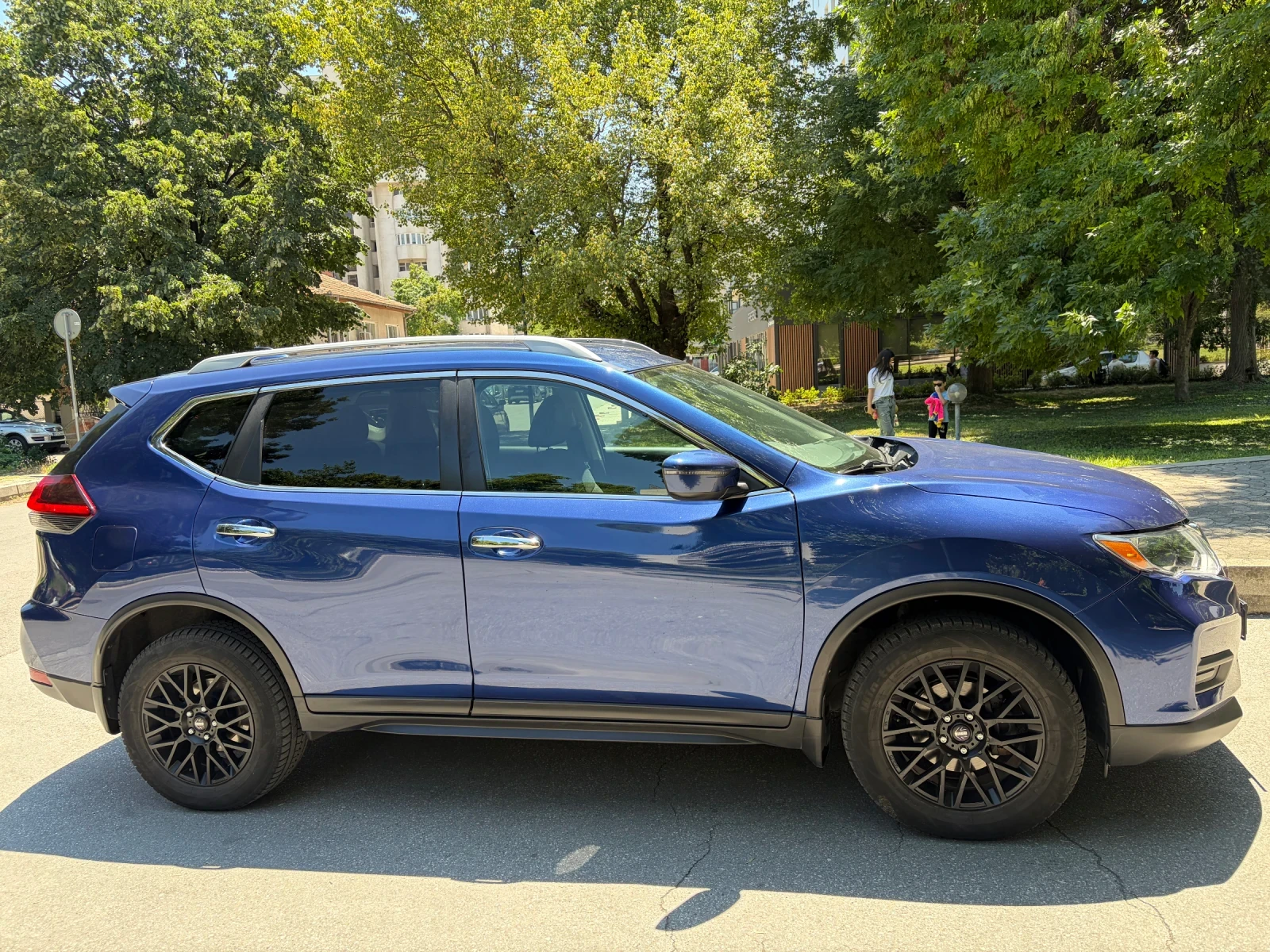 Nissan Rogue 2.5, снимка 4 - Автомобили и джипове - 55241118