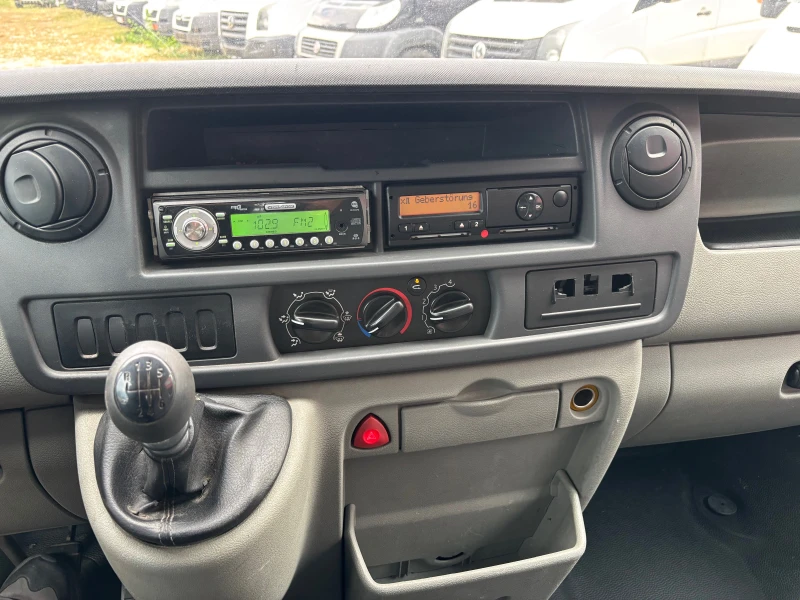 Renault Master 6+ 1 , снимка 9 - Бусове и автобуси - 51763563