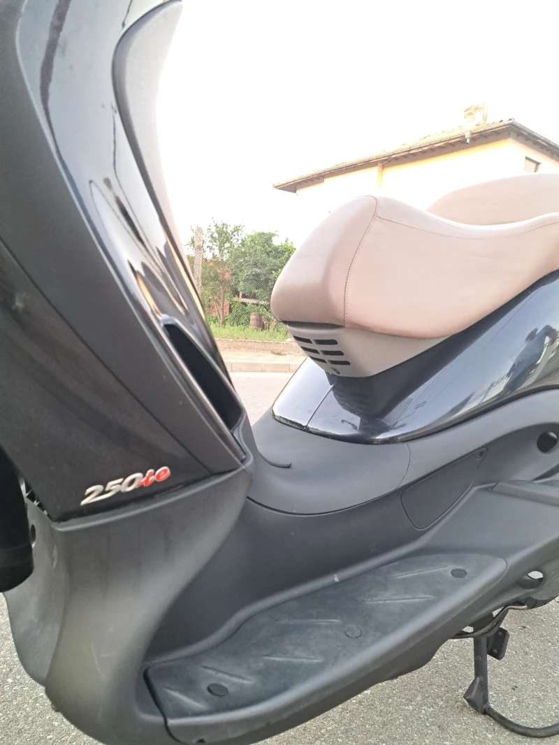 Piaggio Beverly 250 ie, снимка 10 - Мотоциклети и мототехника - 52682082