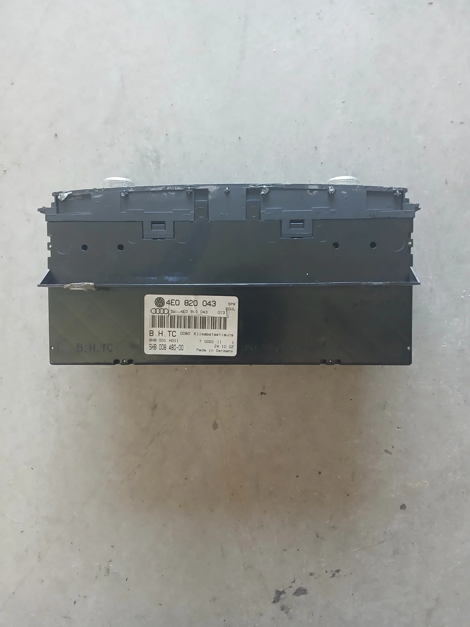 4E0 820 043 Климатроник Audi A8, снимка 3 - Части - 54846709