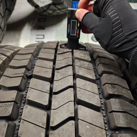 Гуми, снимка 5