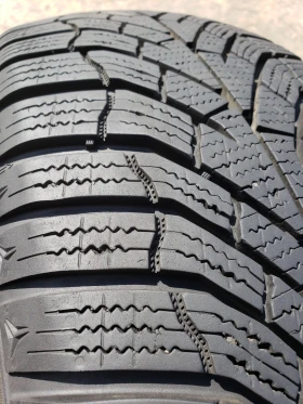 Гуми Зимни 215/60R17, снимка 5
