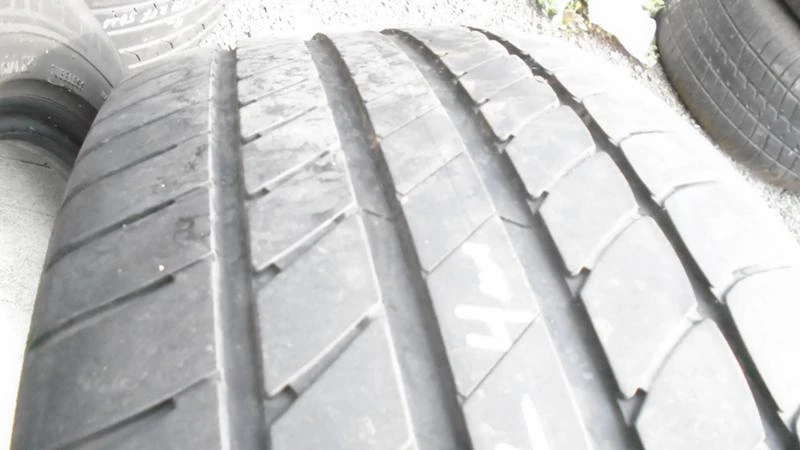 Гуми Зимни 225/50R17, снимка 3 - Гуми и джанти - 22371539