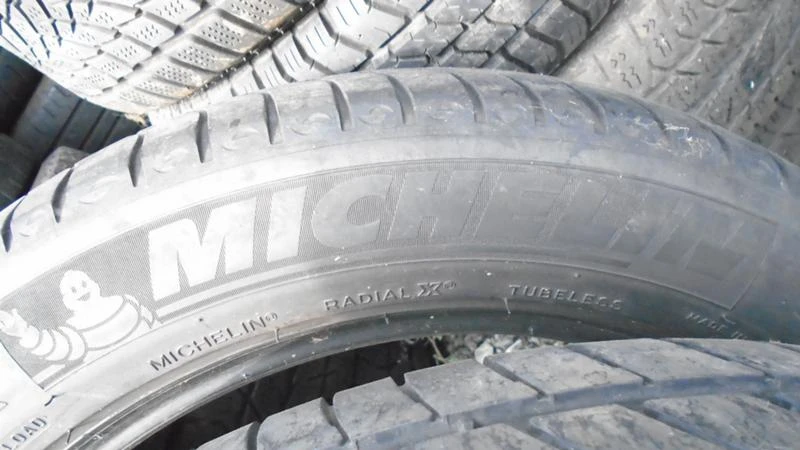 Гуми Зимни 225/50R17, снимка 4 - Гуми и джанти - 22371539