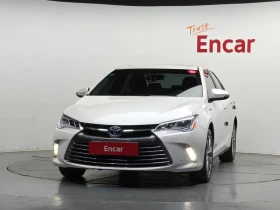Toyota Camry HYBRID XLE, снимка 3