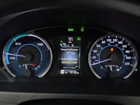 Toyota Camry HYBRID XLE, снимка 8