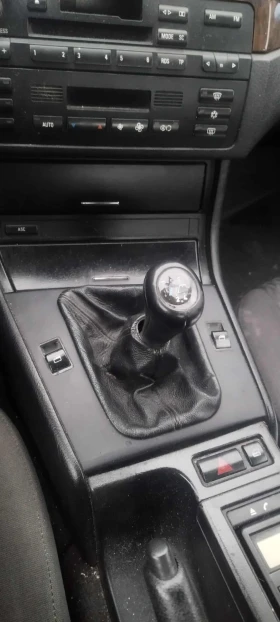 BMW 320, снимка 4