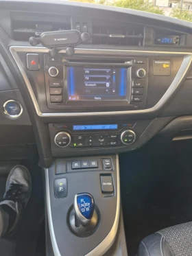 Toyota Auris 1.8 Hybrid  - 15500 лв. / 7925.02 € - 74362902 16