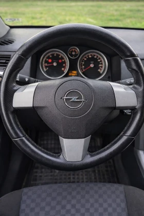 Opel Astra, снимка 1