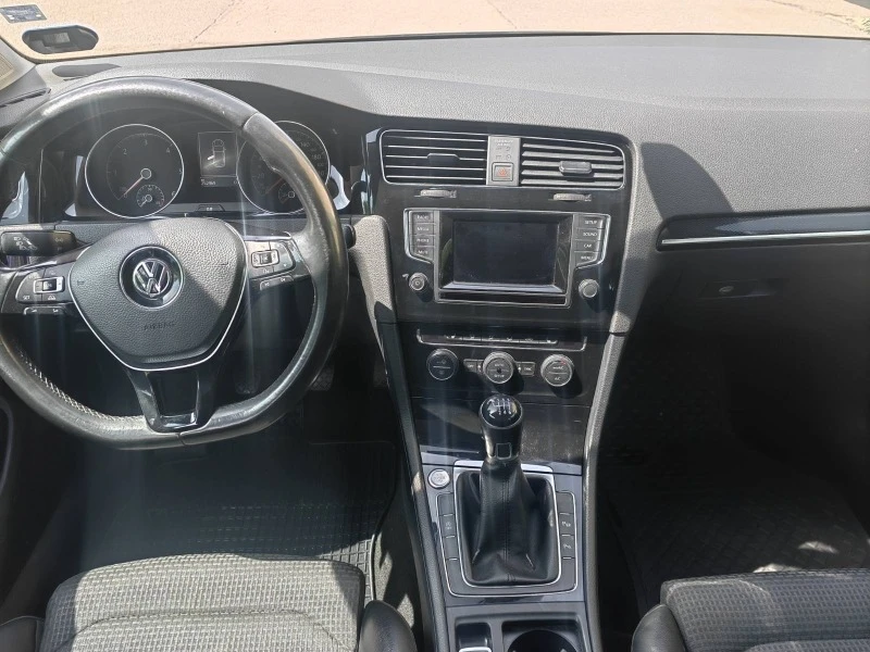 VW Golf Хечбек, снимка 5 - Автомобили и джипове - 46491513