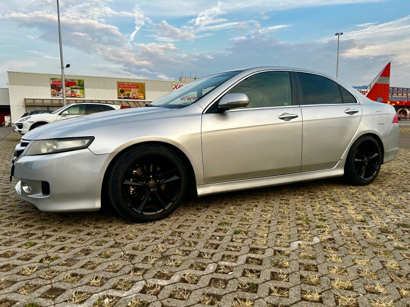 Honda Accord 2.4 I-VTEC EXECUTIVE, снимка 2 - Автомобили и джипове - 47164663