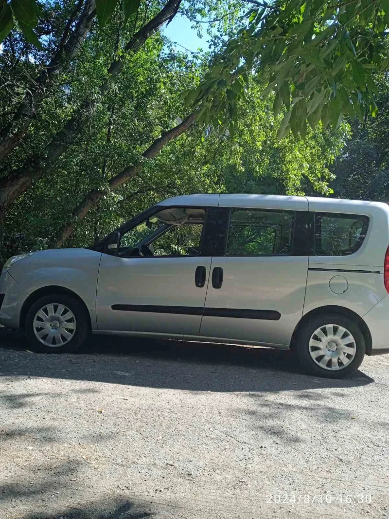 Opel Combo, снимка 2 - Автомобили и джипове - 46887196