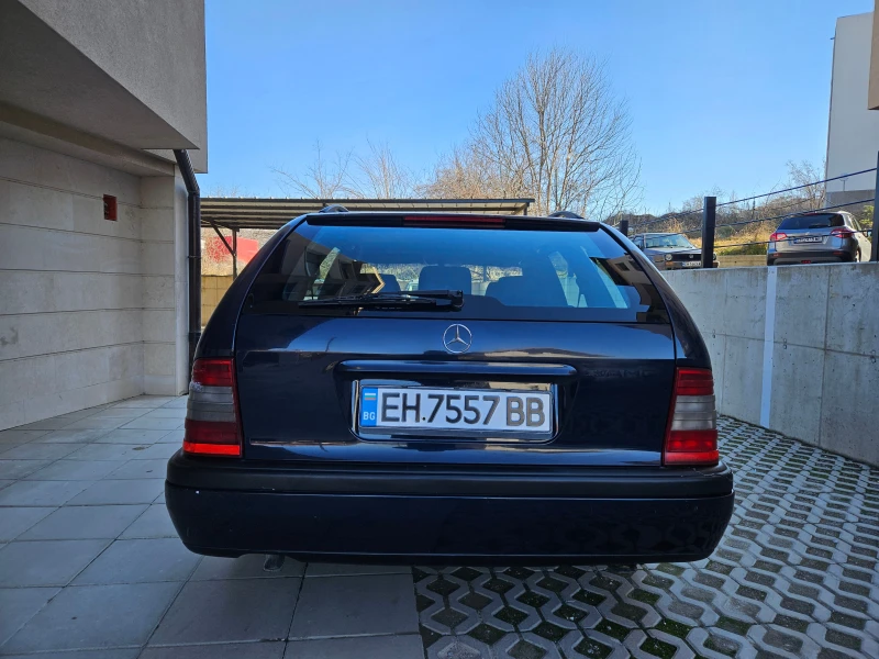 Mercedes-Benz C 180 1.8, 122к.с. Автоматик!, снимка 5 - Автомобили и джипове - 48871404