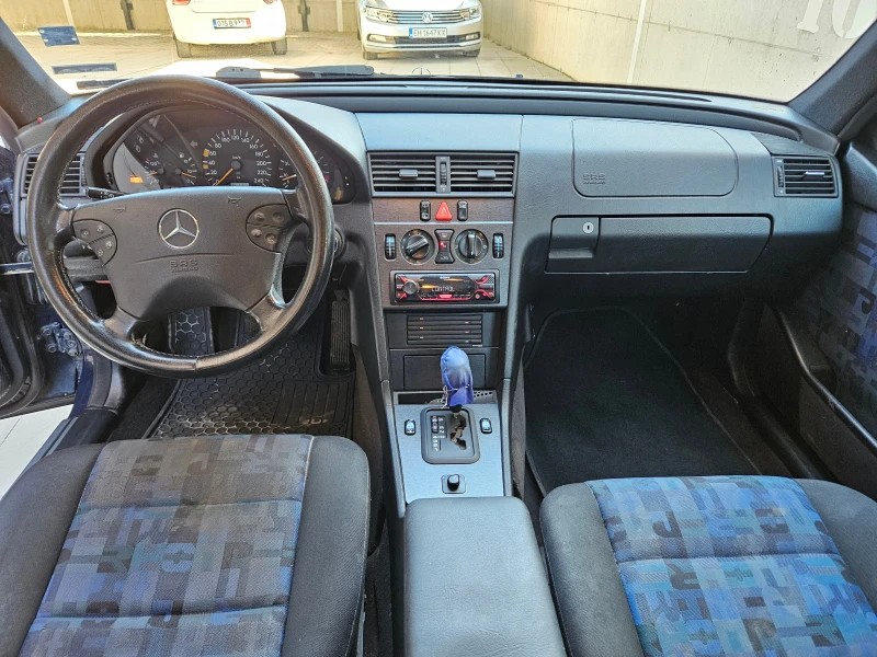 Mercedes-Benz C 180 1.8, 122к.с. Автоматик!, снимка 11 - Автомобили и джипове - 48871404