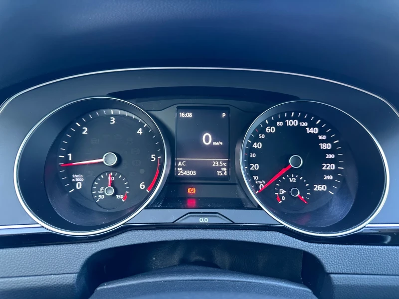VW Passat 2.0 TDI, DSG, 150 к.с. ПЕРФЕКТЕН ! , снимка 8 - Автомобили и джипове - 52179285