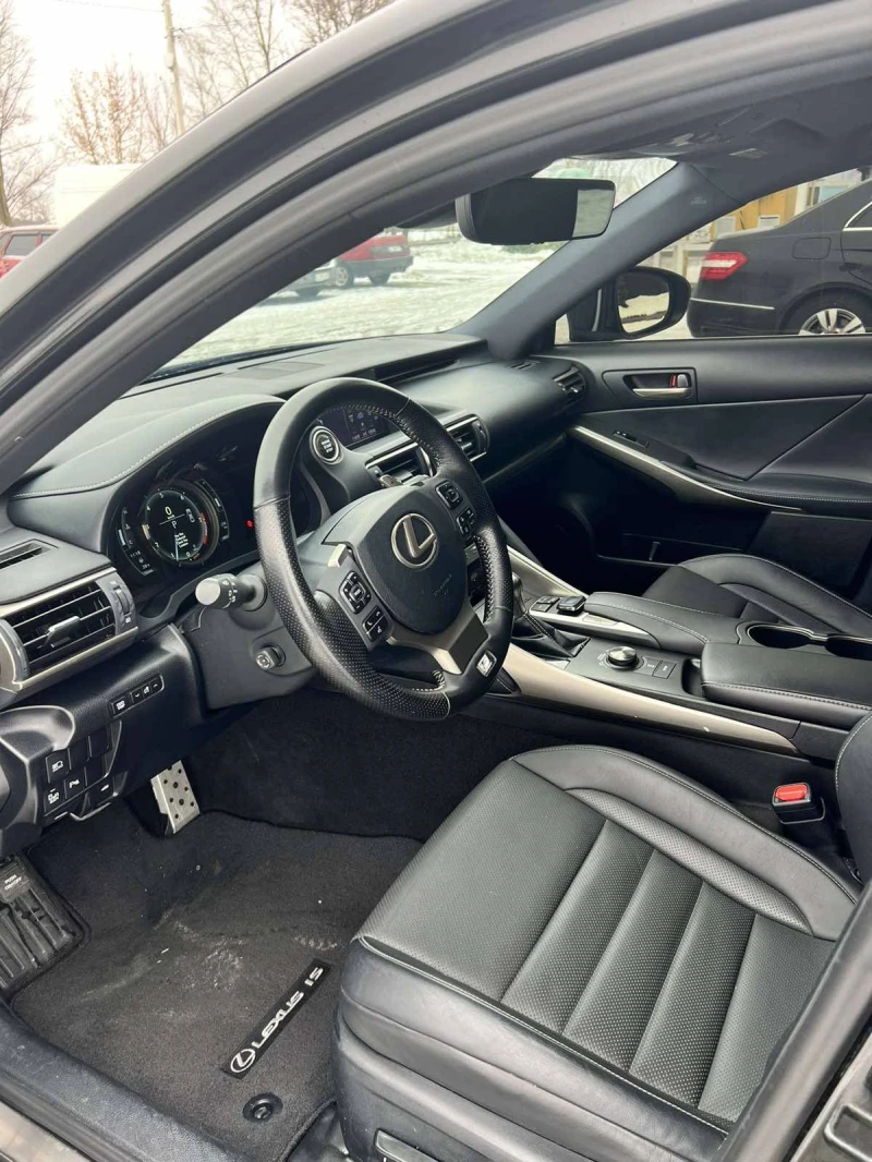 Lexus IS 350 F Sport, снимка 7 - Автомобили и джипове - 52978689