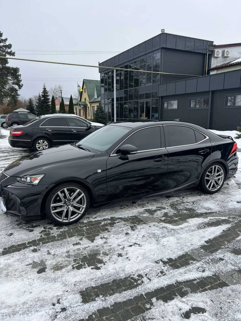 Lexus IS 350 F Sport, снимка 3 - Автомобили и джипове - 52978689