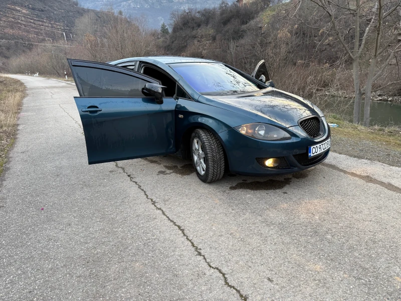 Seat Leon, снимка 12 - Автомобили и джипове - 53223672