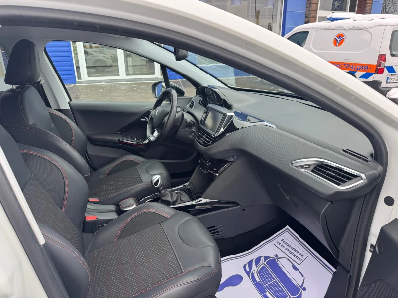 Peugeot 2008 GT-line 1.6HDI 120kc Grip control facelift, снимка 9 - Автомобили и джипове - 53316377