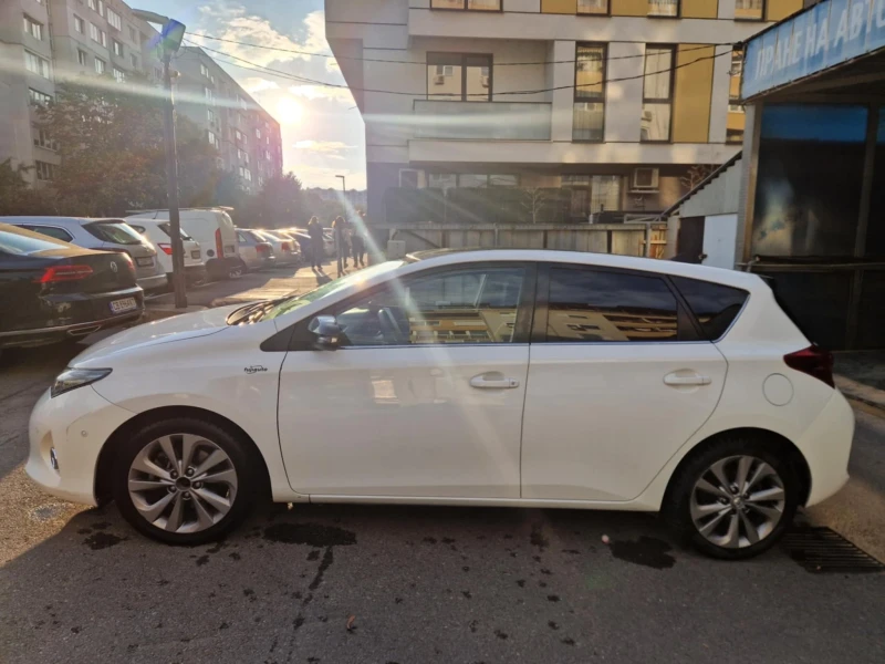 Toyota Auris 1.8 Hybrid  - 15500 лв. / 7925.02 € - 74362902 1