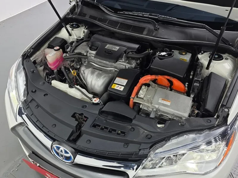 Toyota Camry HYBRID XLE, снимка 6 - Автомобили и джипове - 54959210