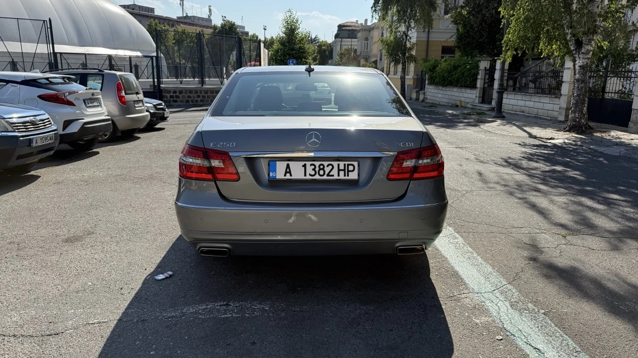 Mercedes-Benz E 250  - изображение 3