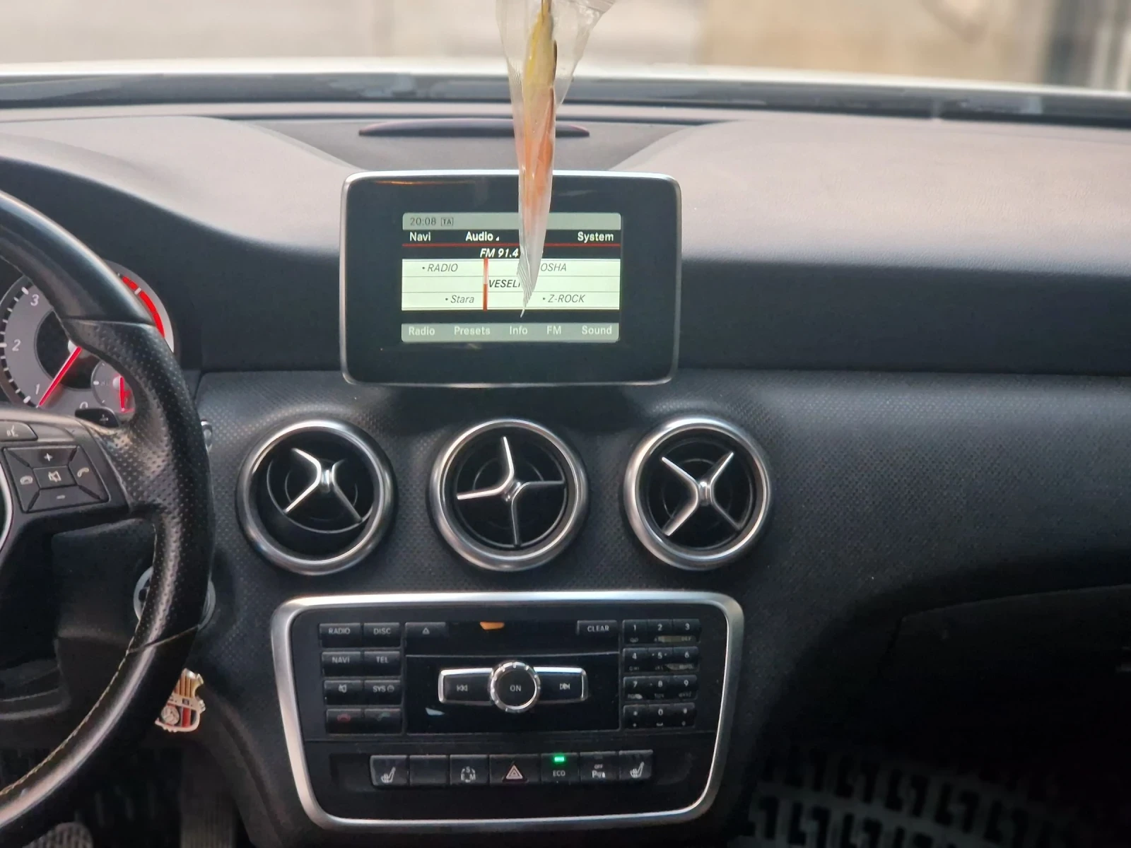 Mercedes-Benz A 180 W176 - изображение 7