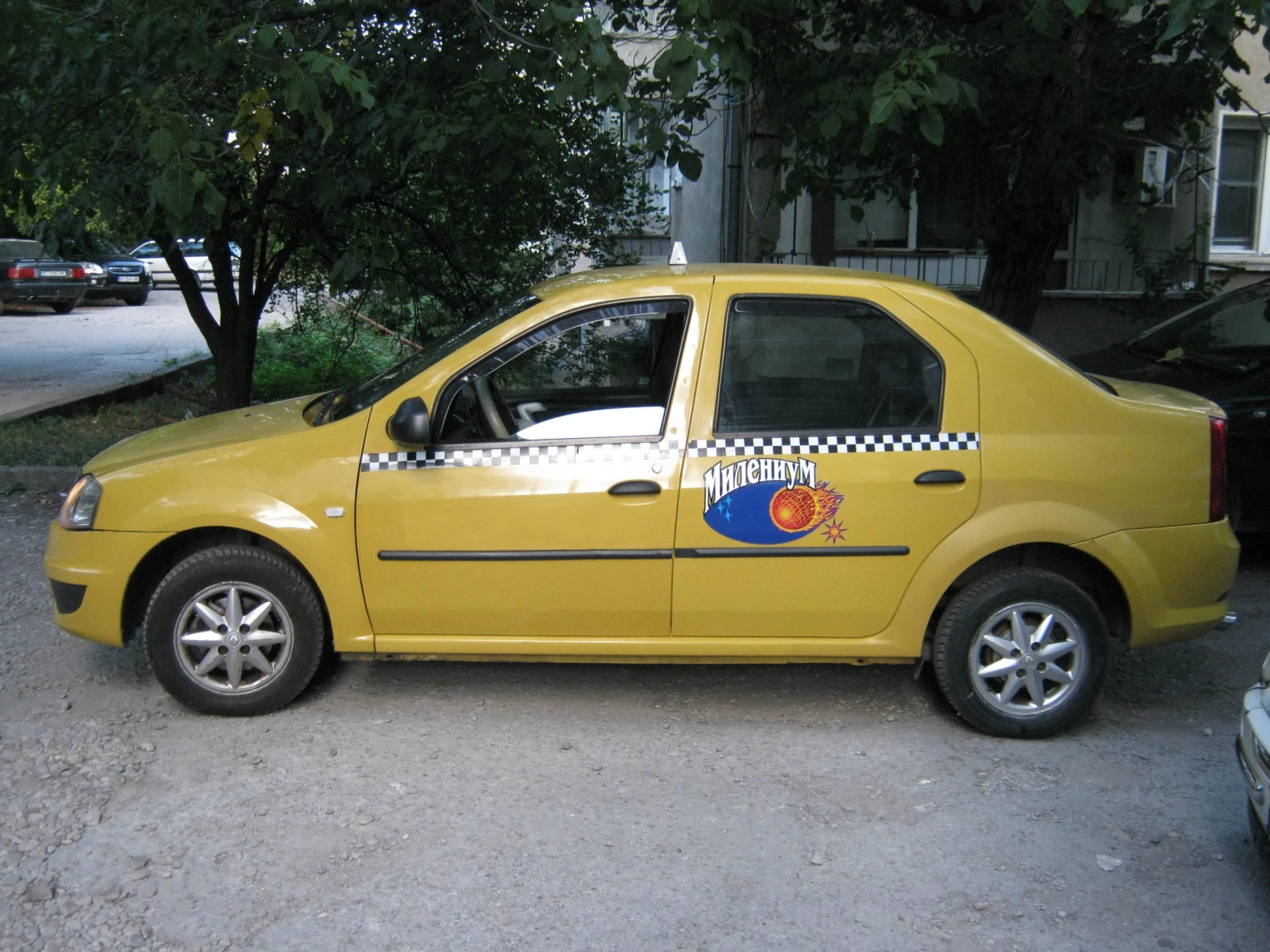 Dacia Logan 1.6МPI - изображение 3