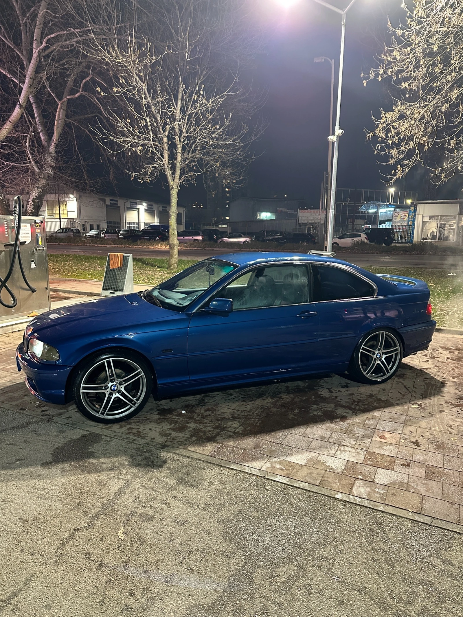 BMW 323  - изображение 2