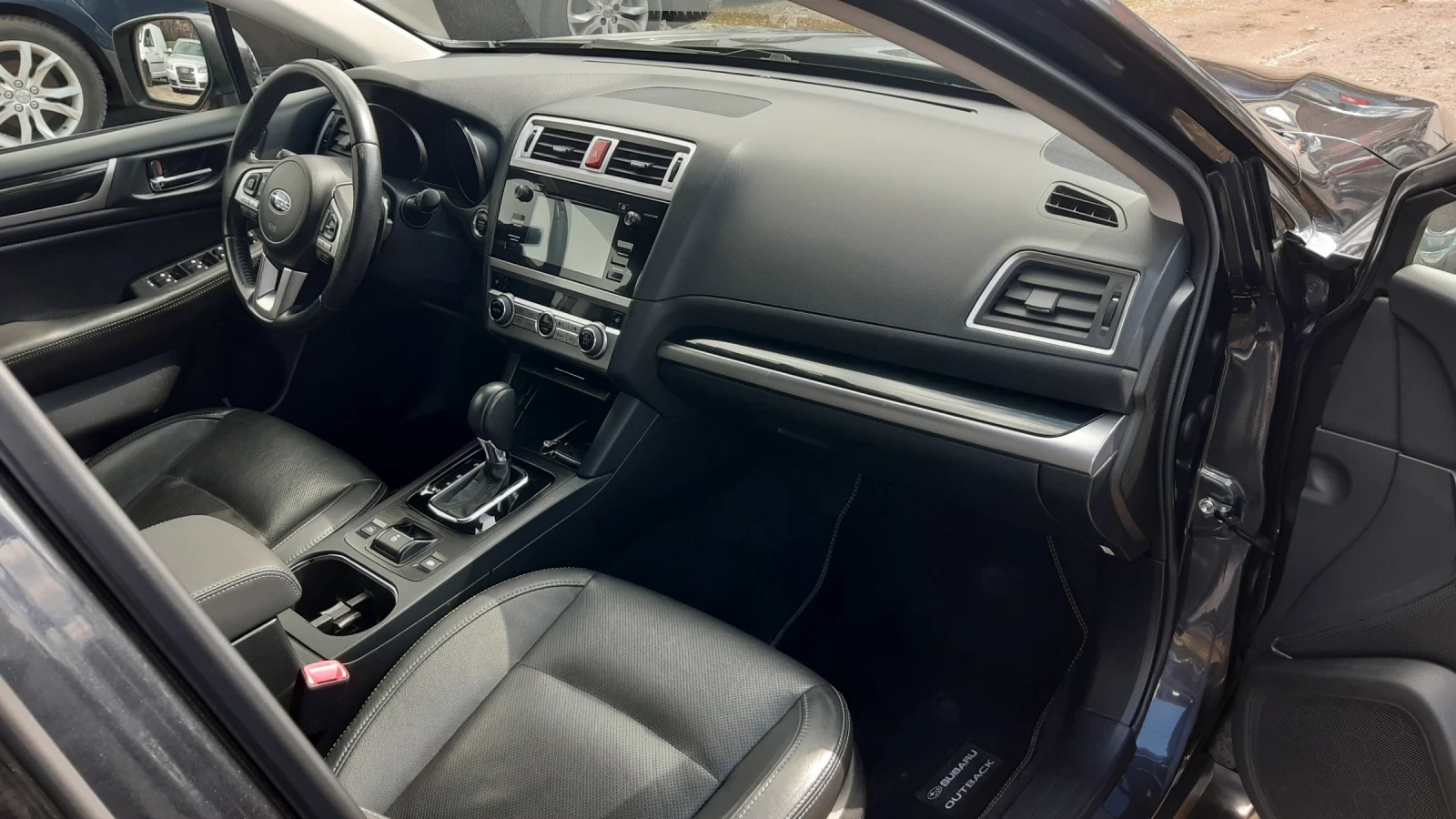 Subaru Outback 2.5 SPORT!, снимка 11 - Автомобили и джипове - 53726522