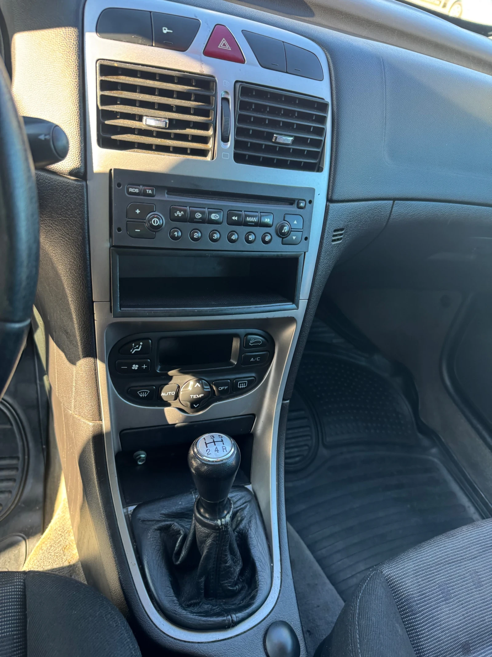 Peugeot 307 2.0 HDI  - изображение 9