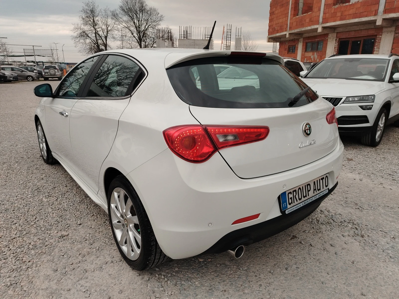 Alfa Romeo Giulietta 1.4i-120к.с/НАВИГАЦИЯ/ГАЗОВ ИНЖЕКЦИОН/КЛИМАТРОНИК!, снимка 5 - Автомобили и джипове - 54000529